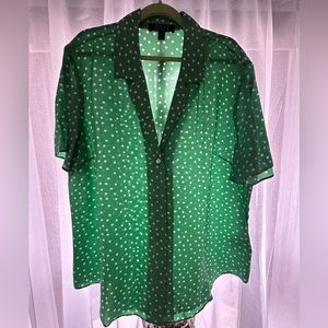 AYR green polka short sleeve silk blend shirt (size medium)